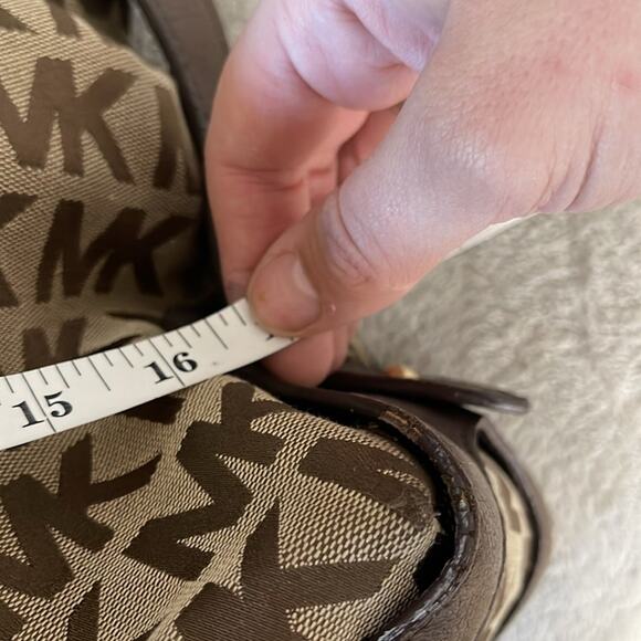 MICHAEL KORS Tan Large Zip Closure Brown Leather Canvas Logo Duffle Style Bag - Picture 7 of 9